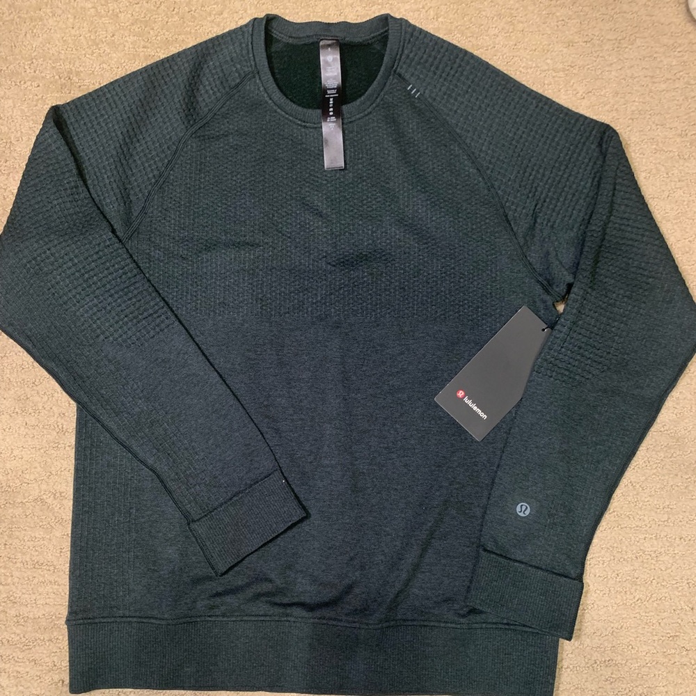NET! Lululemon Engineered Warmth Long Sleeve Crew in Rainforest Green